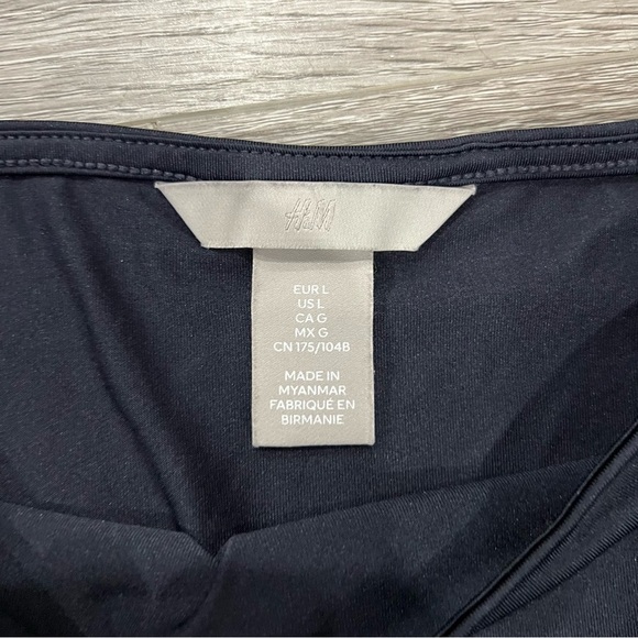 H&M Black Sleeveless Women's Top Large Gathered - Picture 5 of 5